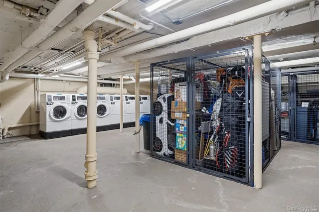 $389,990 | 220-34 67th Avenue, Unit 2LEVELS | Oakland Gardens