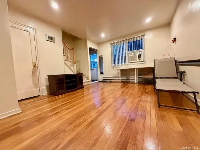 $389,990 | 220-34 67th Avenue, Unit 2LEVELS | Oakland Gardens