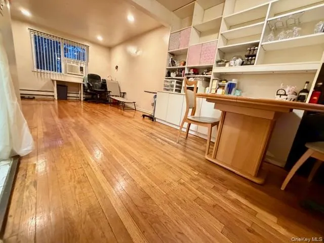 $389,990 | 220-34 67th Avenue, Unit 2LEVELS | Oakland Gardens