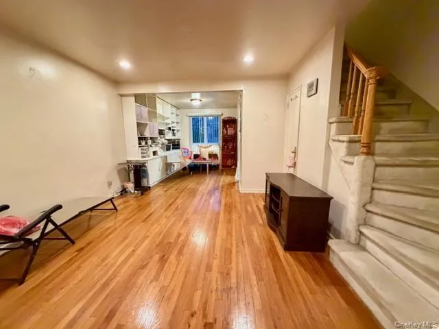 $389,990 | 220-34 67th Avenue, Unit 2LEVELS | Oakland Gardens