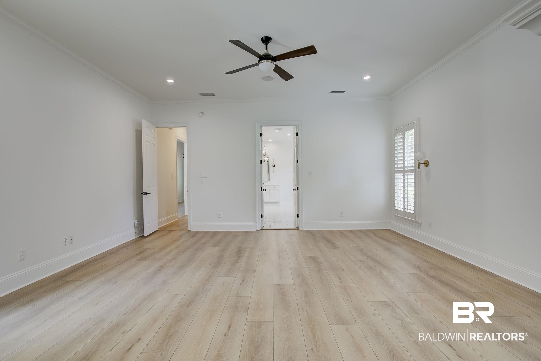 105 High Pines Ridge Fairhope, AL 36532 - Photo 45 of 97 Unfurnished room featuring crown molding, a ceiling fan, light wood-type flooring, baseboards, and recessed lighting