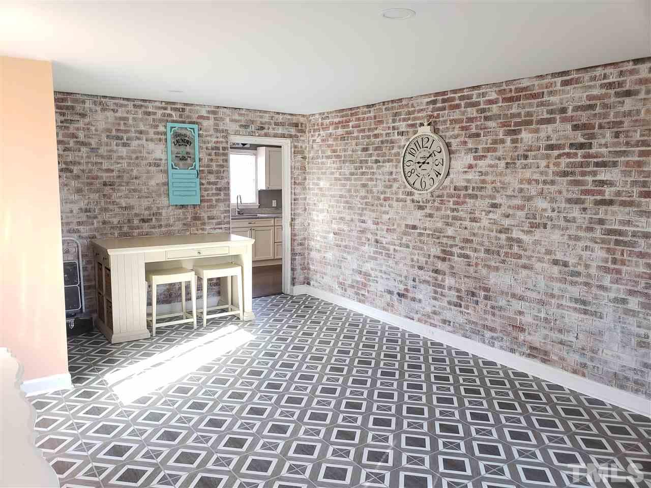 2204 Carolina Road Burlington, NC 27217 - Photo 14 of 30 Gallery Image 14
