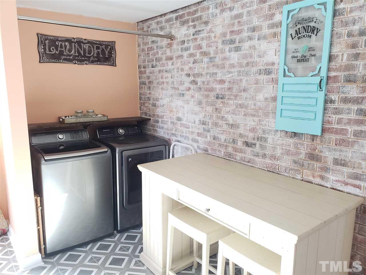 2204 Carolina Road Burlington, NC 27217 - Photo 5 of 30 Gallery Image 5