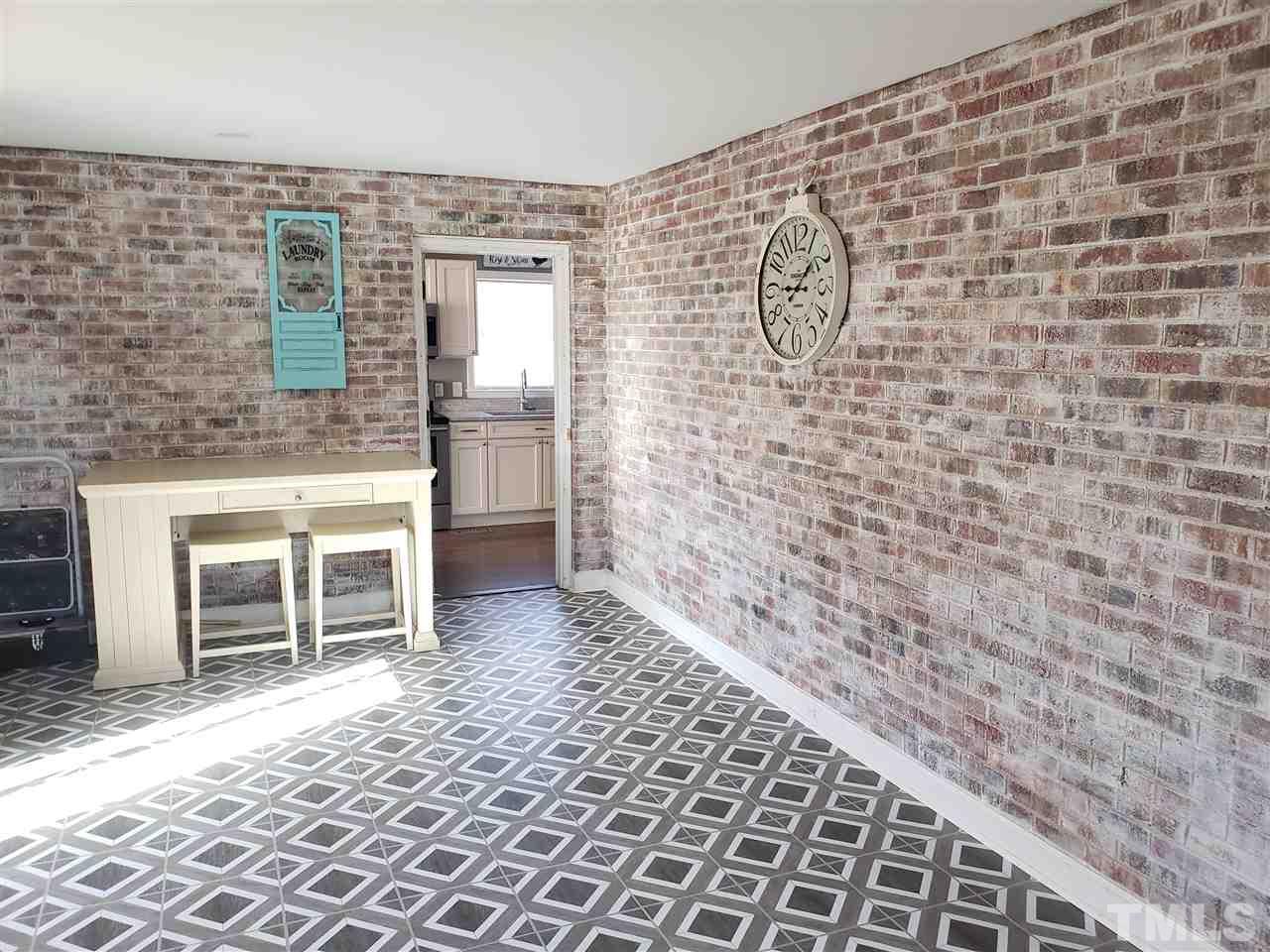 2204 Carolina Road Burlington, NC 27217 - Photo 8 of 30 Gallery Image 8