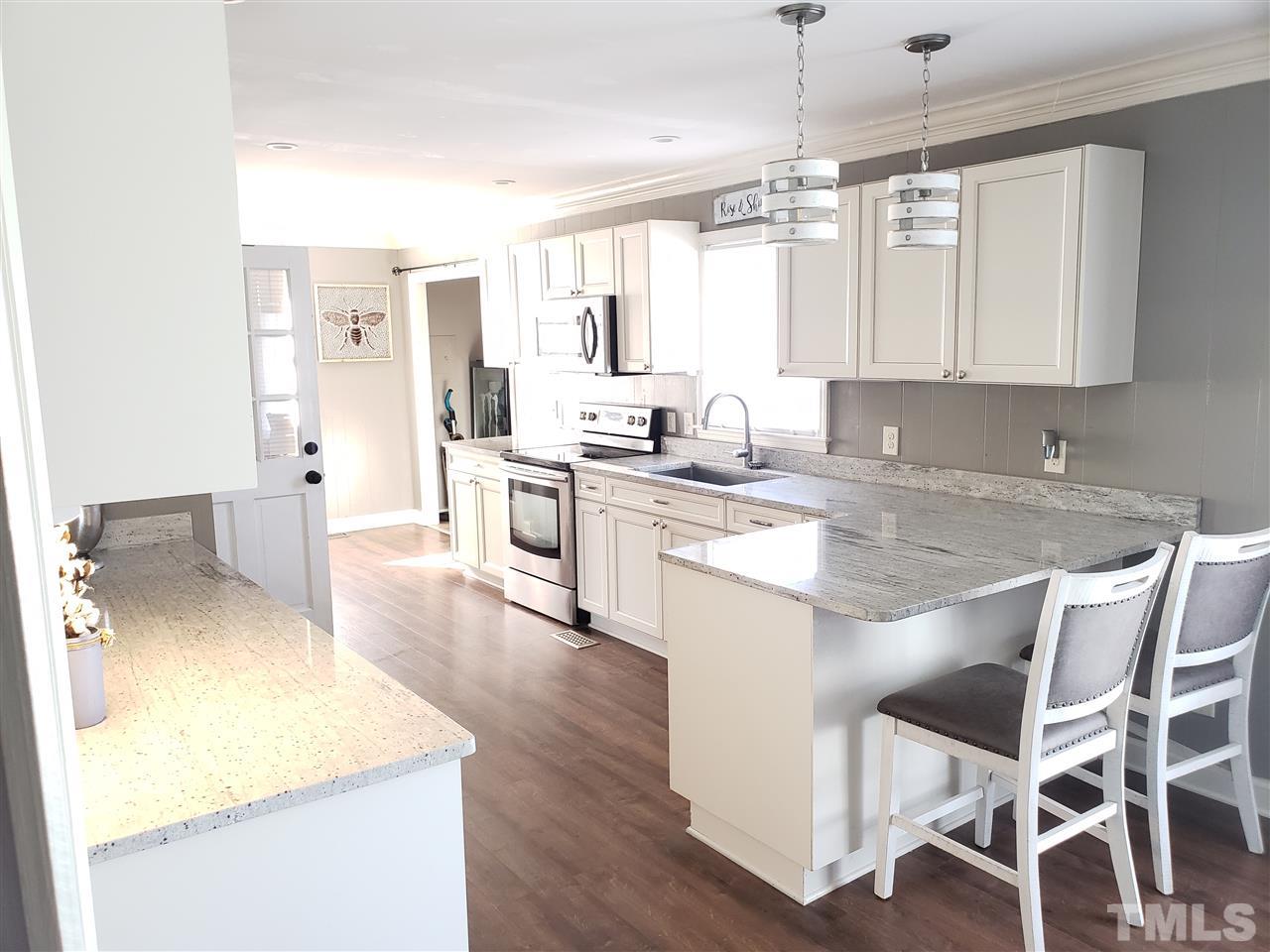 2204 Carolina Road Burlington, NC 27217 - Photo 9 of 30 Gallery Image 9