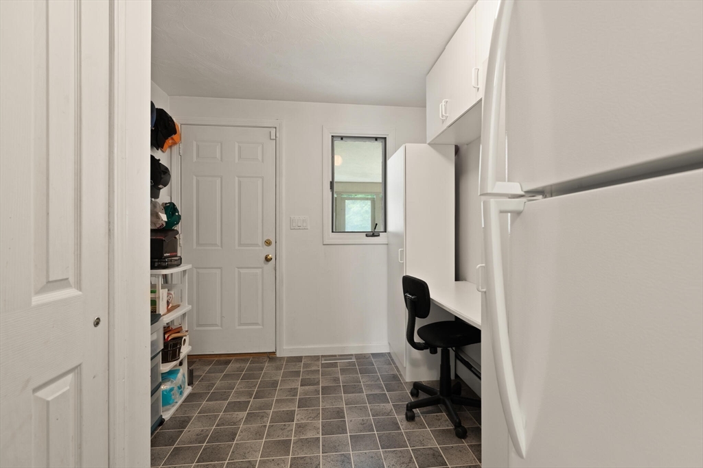 47 Woodridge Road Milford, MA 01757 - Photo 20 of 29 Gallery Image 20