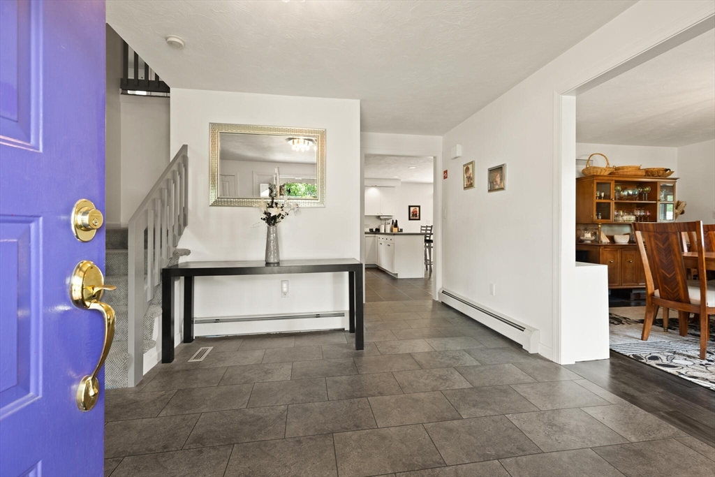 47 Woodridge Road Milford, MA 01757 - Photo 3 of 29 Gallery Image 3