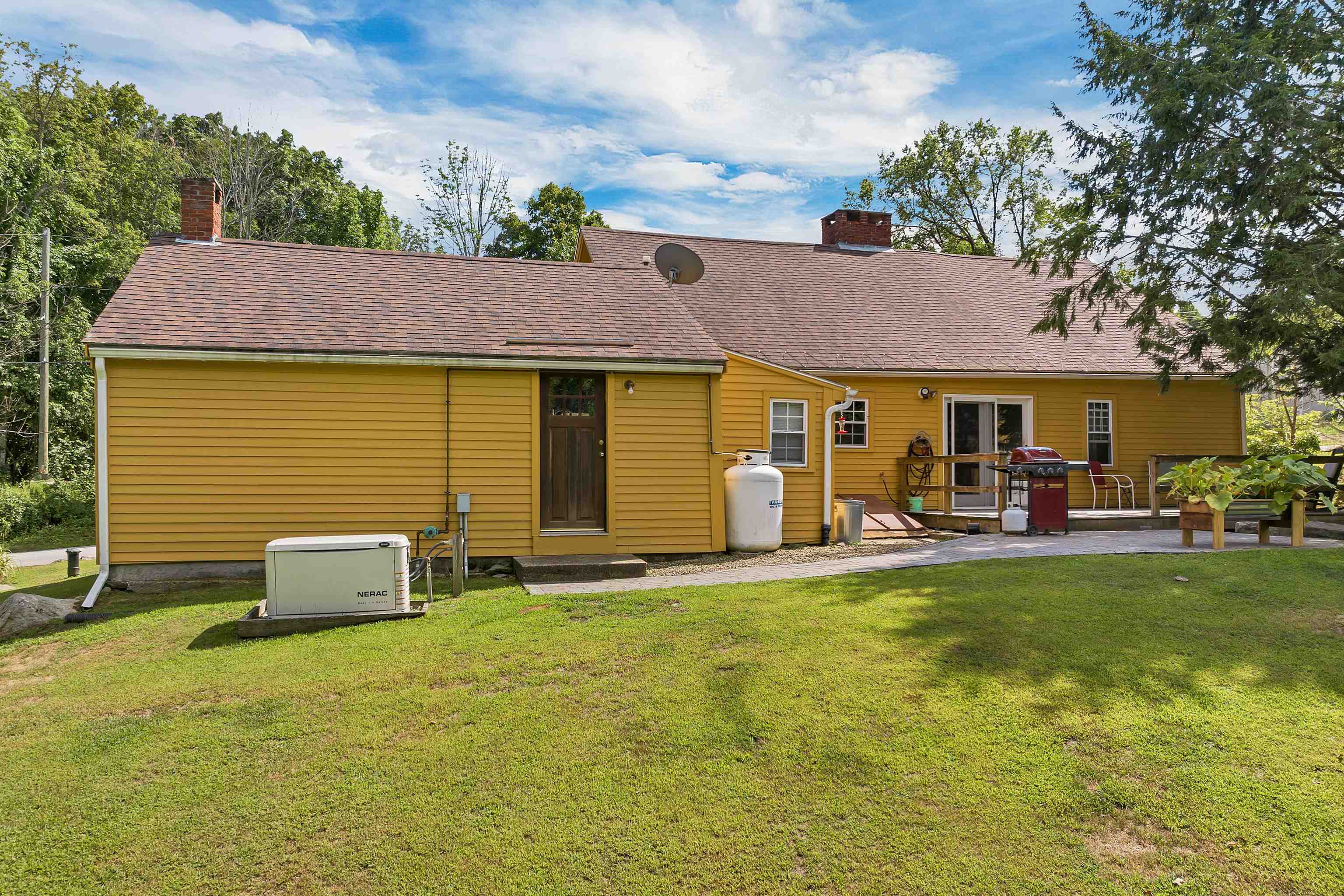 88 Harriman Hill Road Raymond, NH 03077 - Photo 5 of 47 Gallery Image 5