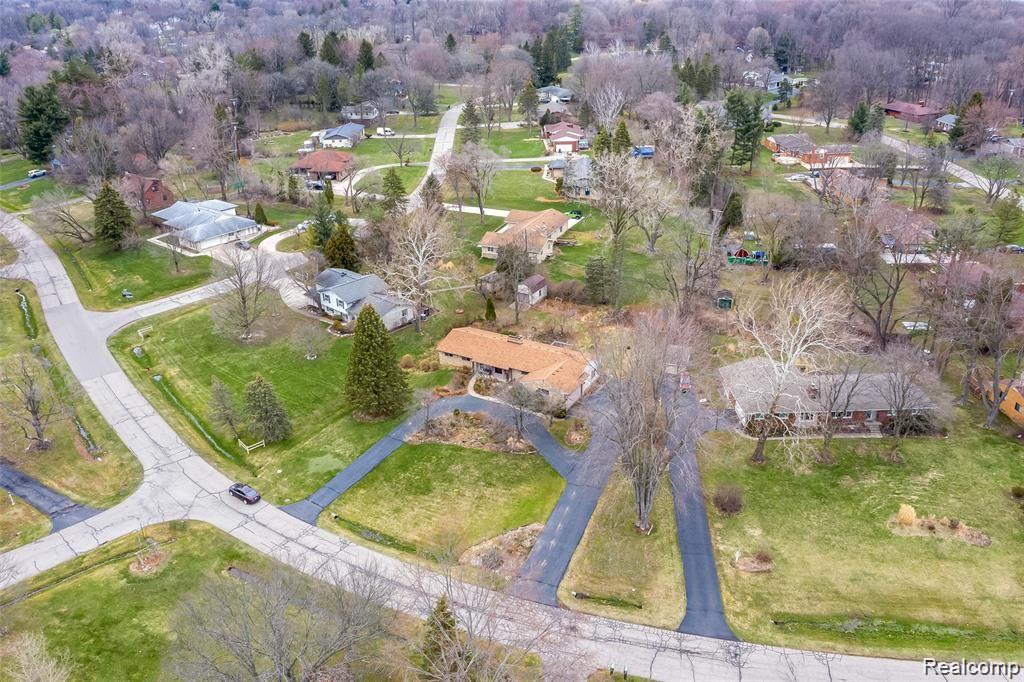 32920 Raphael Road Farmington, MI 48336 - Photo 41 of 50 Drone6.jpg