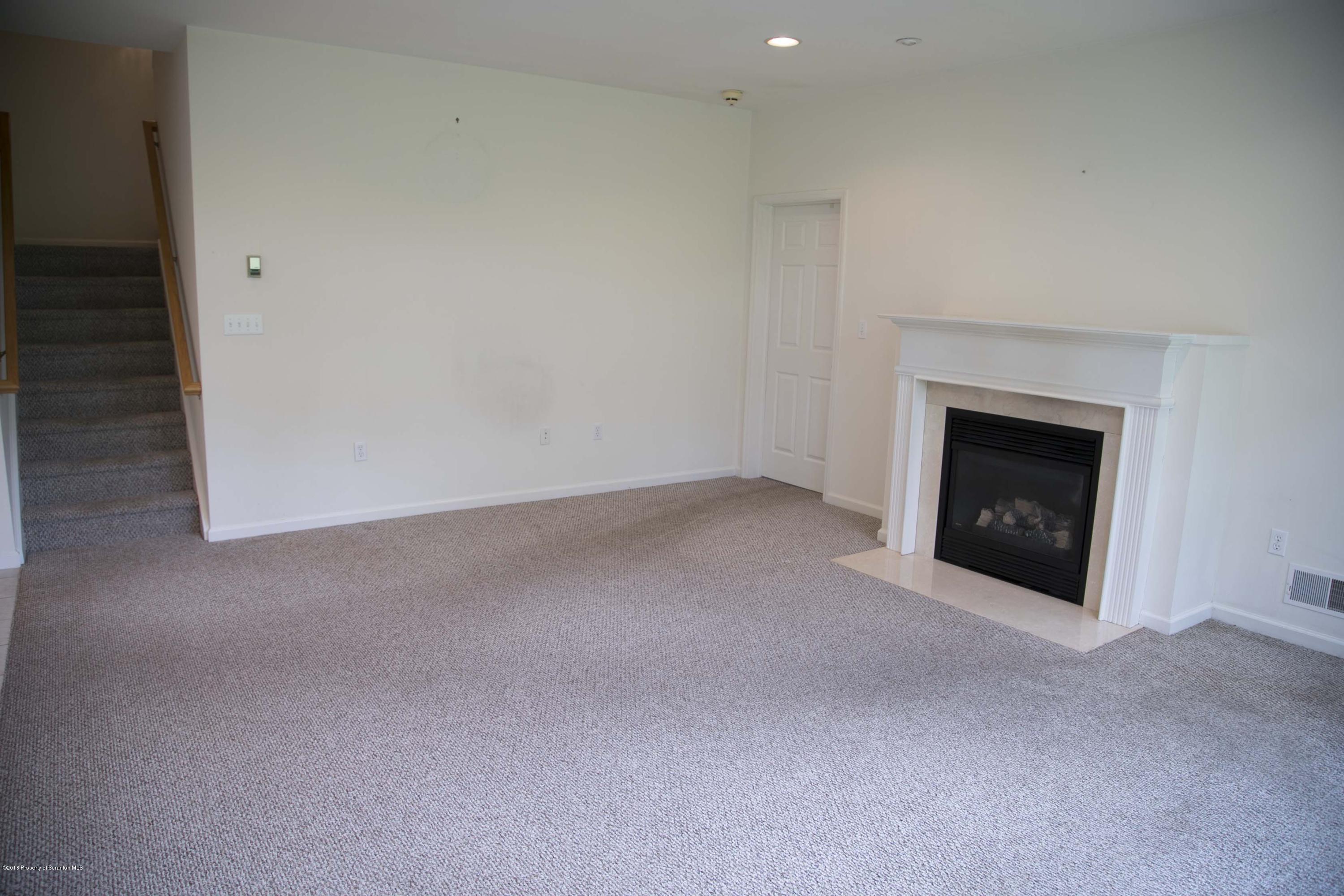 17 Waterford Road Clarks Summit, PA 18411 - Photo 12 of 31 Gallery Image 12