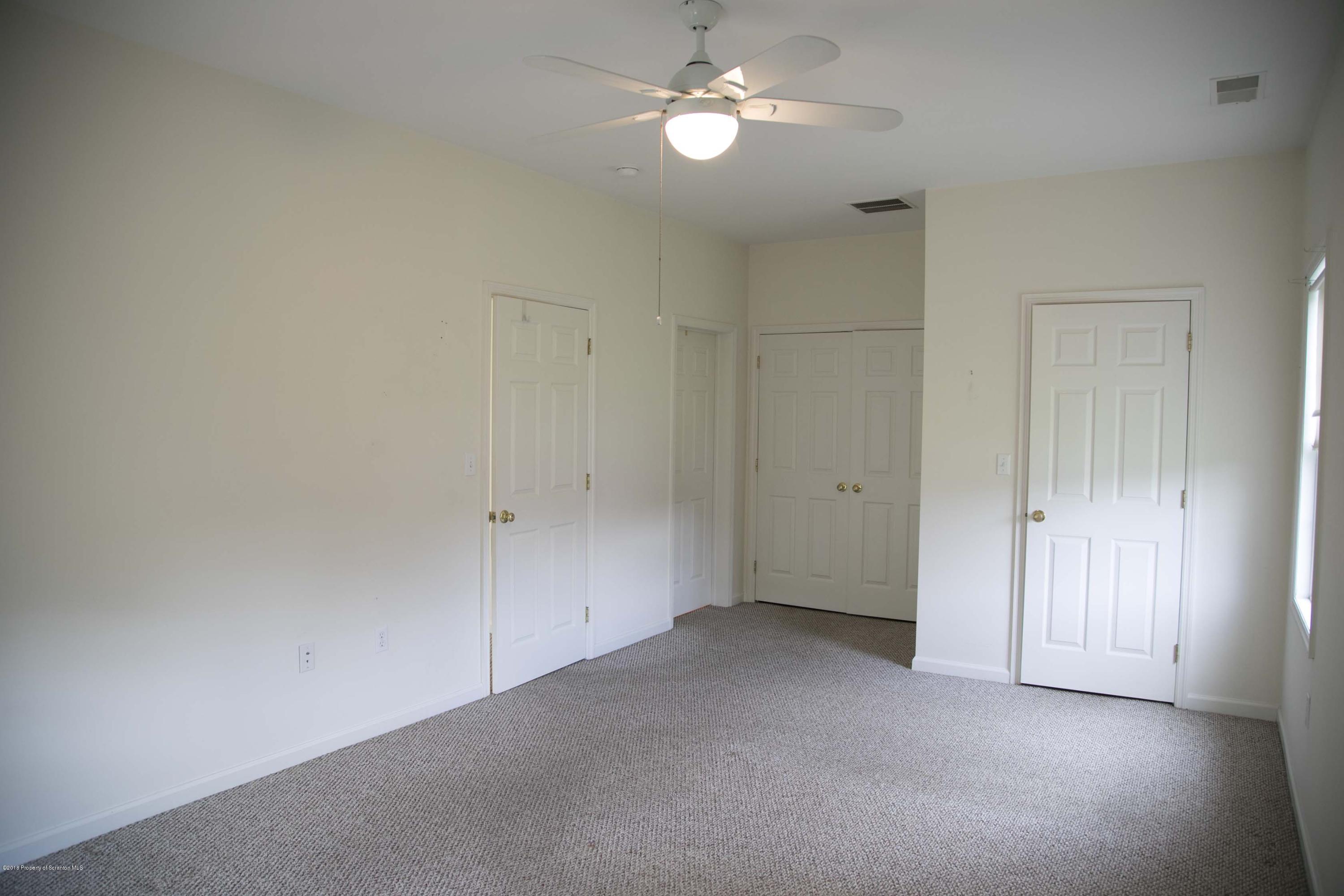 17 Waterford Road Clarks Summit, PA 18411 - Photo 14 of 31 Gallery Image 14