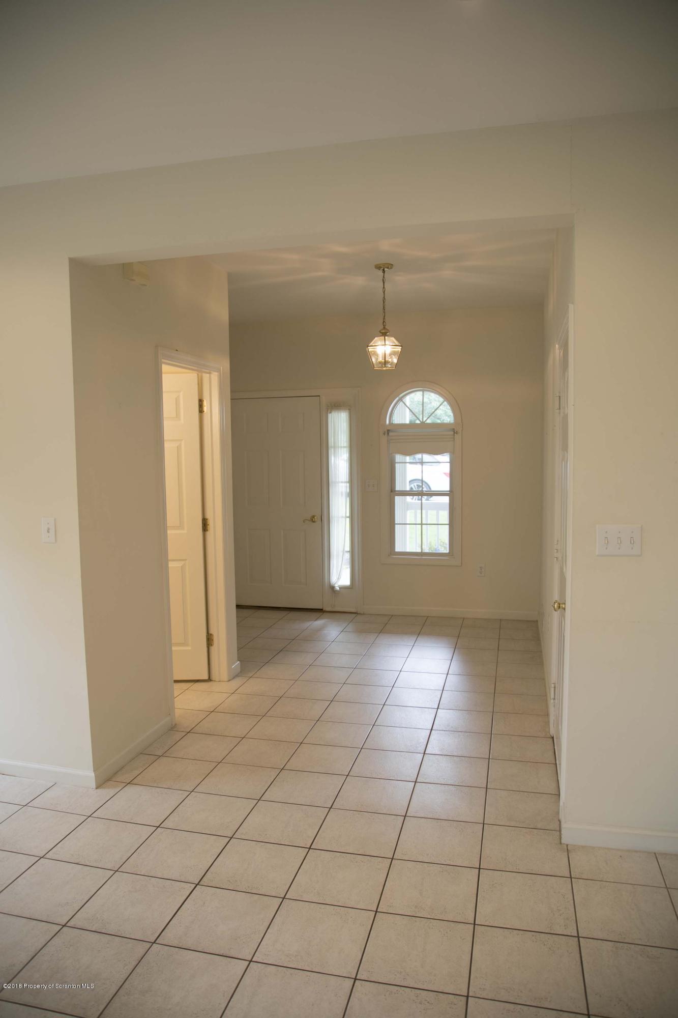 17 Waterford Road Clarks Summit, PA 18411 - Photo 2 of 31 Gallery Image 2