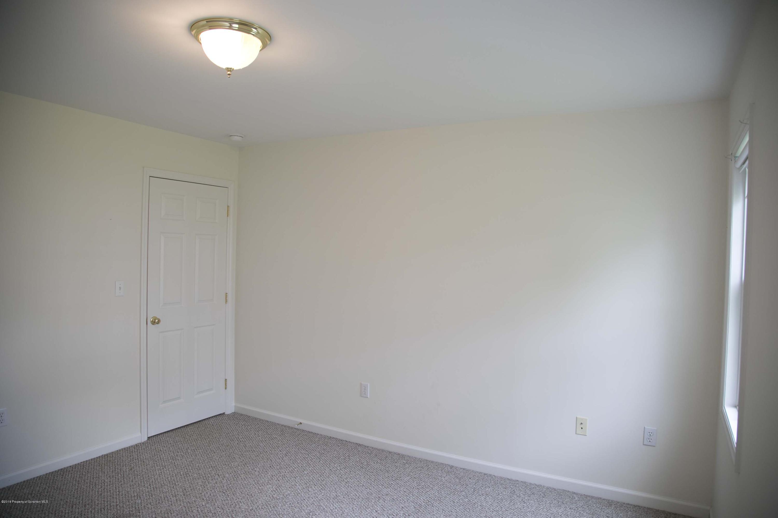 17 Waterford Road Clarks Summit, PA 18411 - Photo 28 of 31 Gallery Image 28