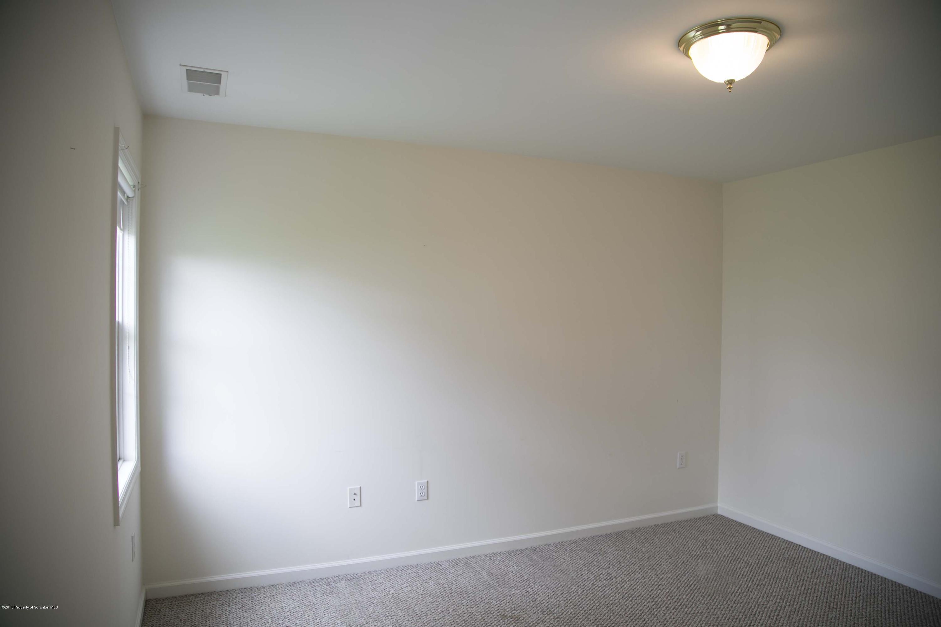17 Waterford Road Clarks Summit, PA 18411 - Photo 29 of 31 Gallery Image 29