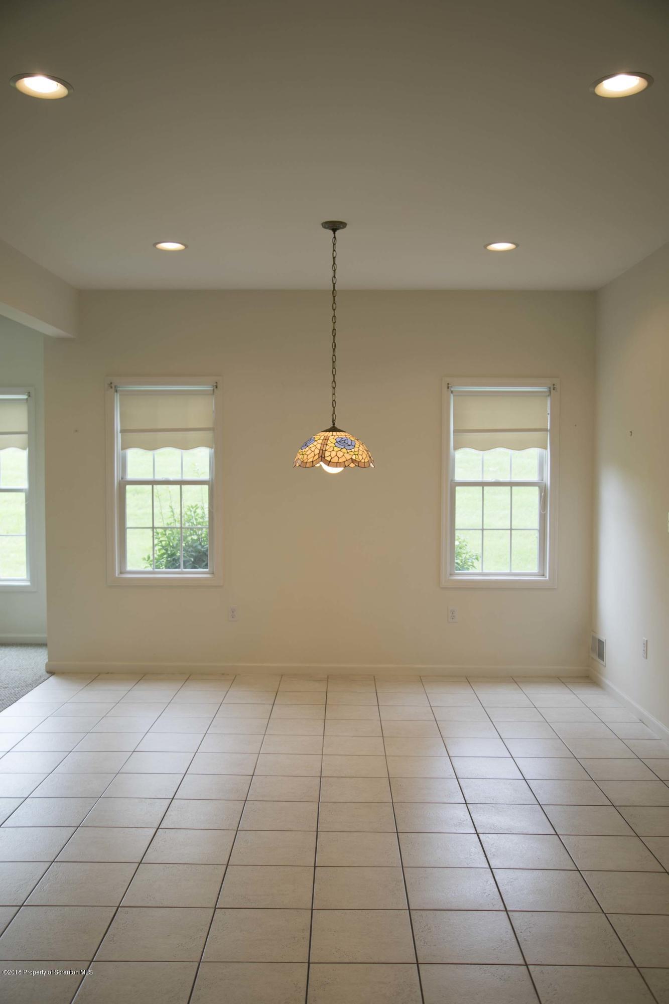 17 Waterford Road Clarks Summit, PA 18411 - Photo 5 of 31 Gallery Image 5