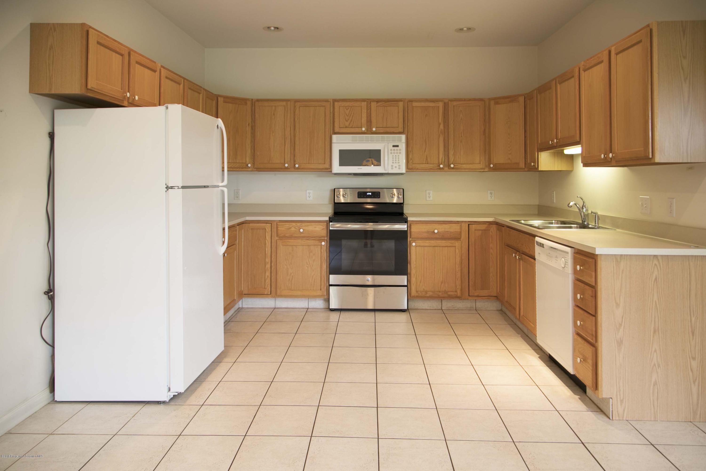 17 Waterford Road Clarks Summit, PA 18411 - Photo 7 of 31 Gallery Image 7