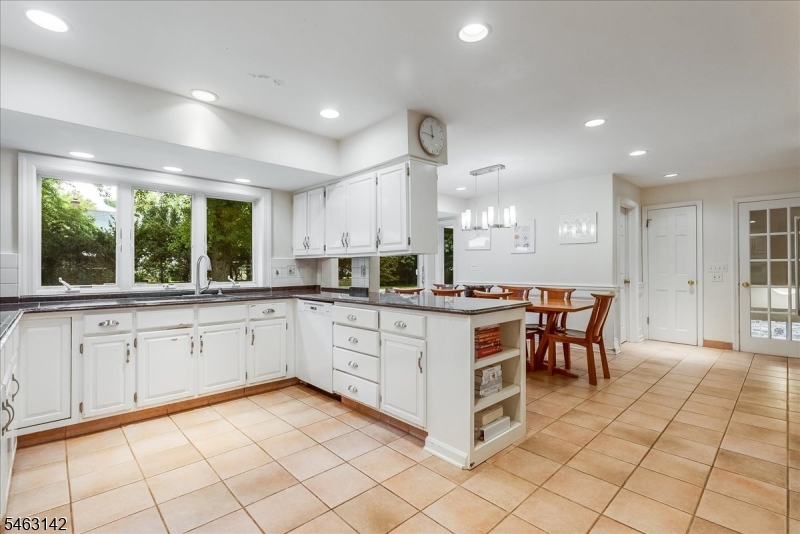 22 Taylor Road Short Hills, NJ 07078 - Photo 11 of 23 Gallery Image 11