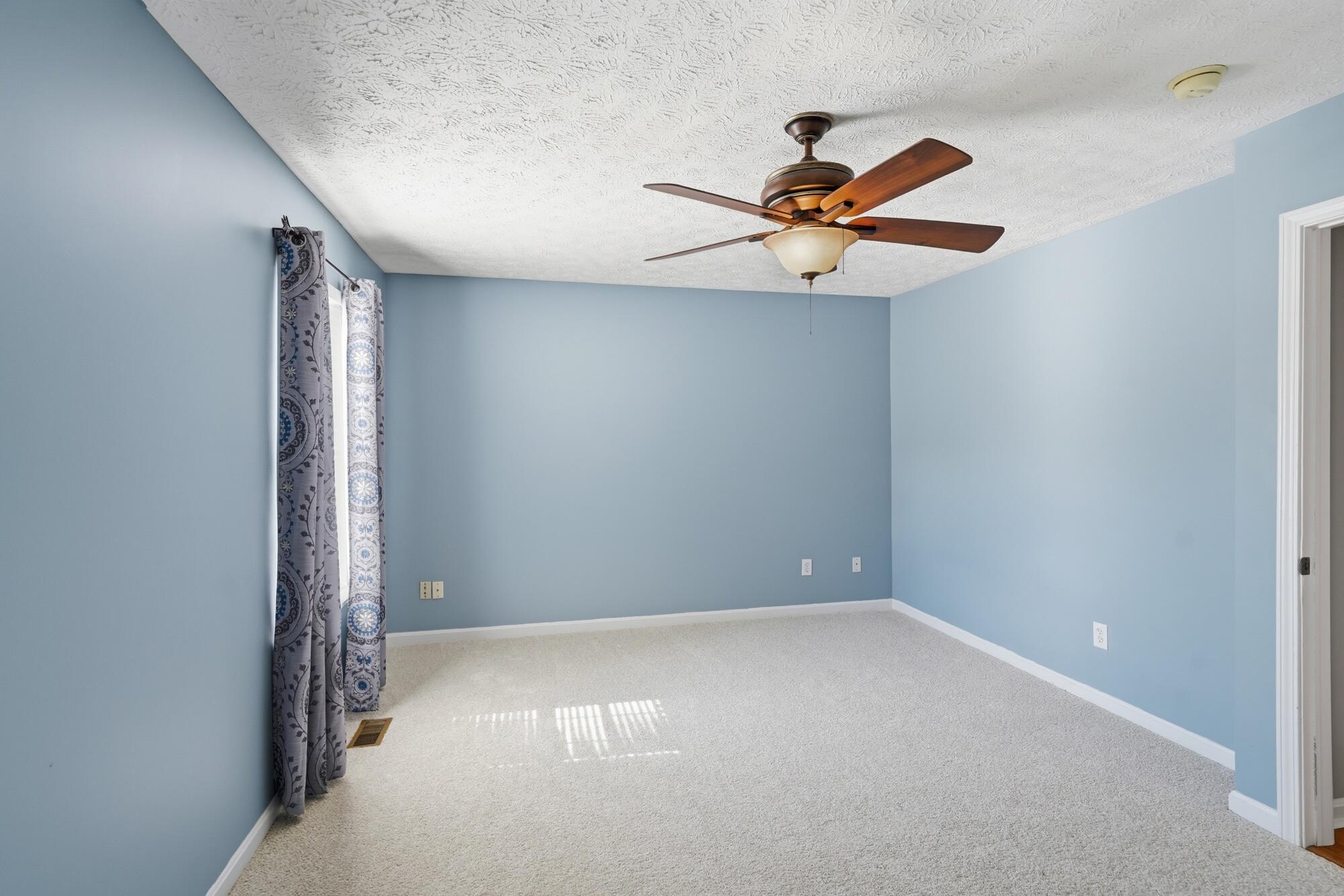 2016 Gribble Drive Covington, KY 41017 - Photo 15 of 45