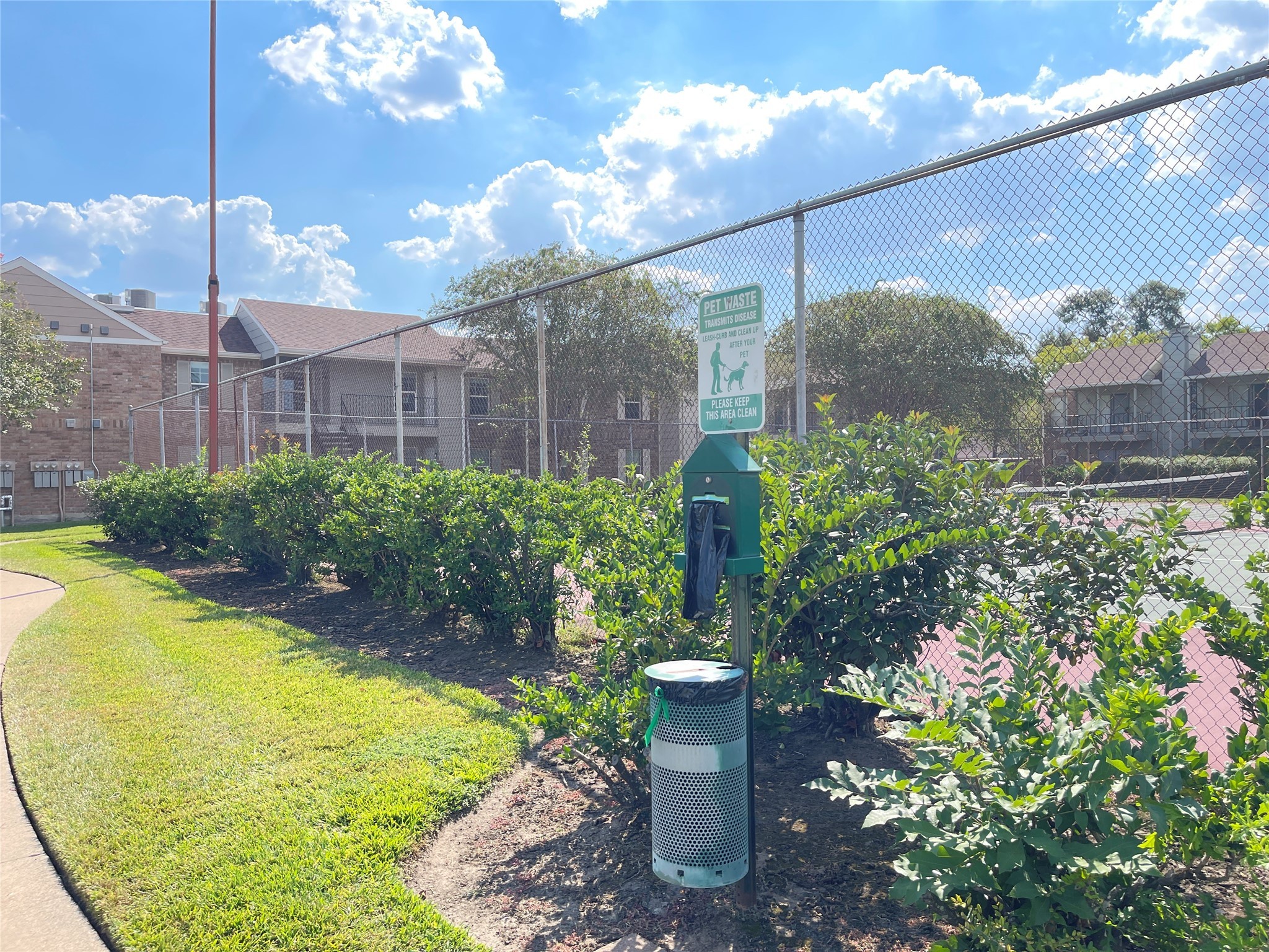 2800 Jeanetta Street, Unit 2204 Houston, TX 77063 - Photo 28 of 28 a view of a fountain in front of house