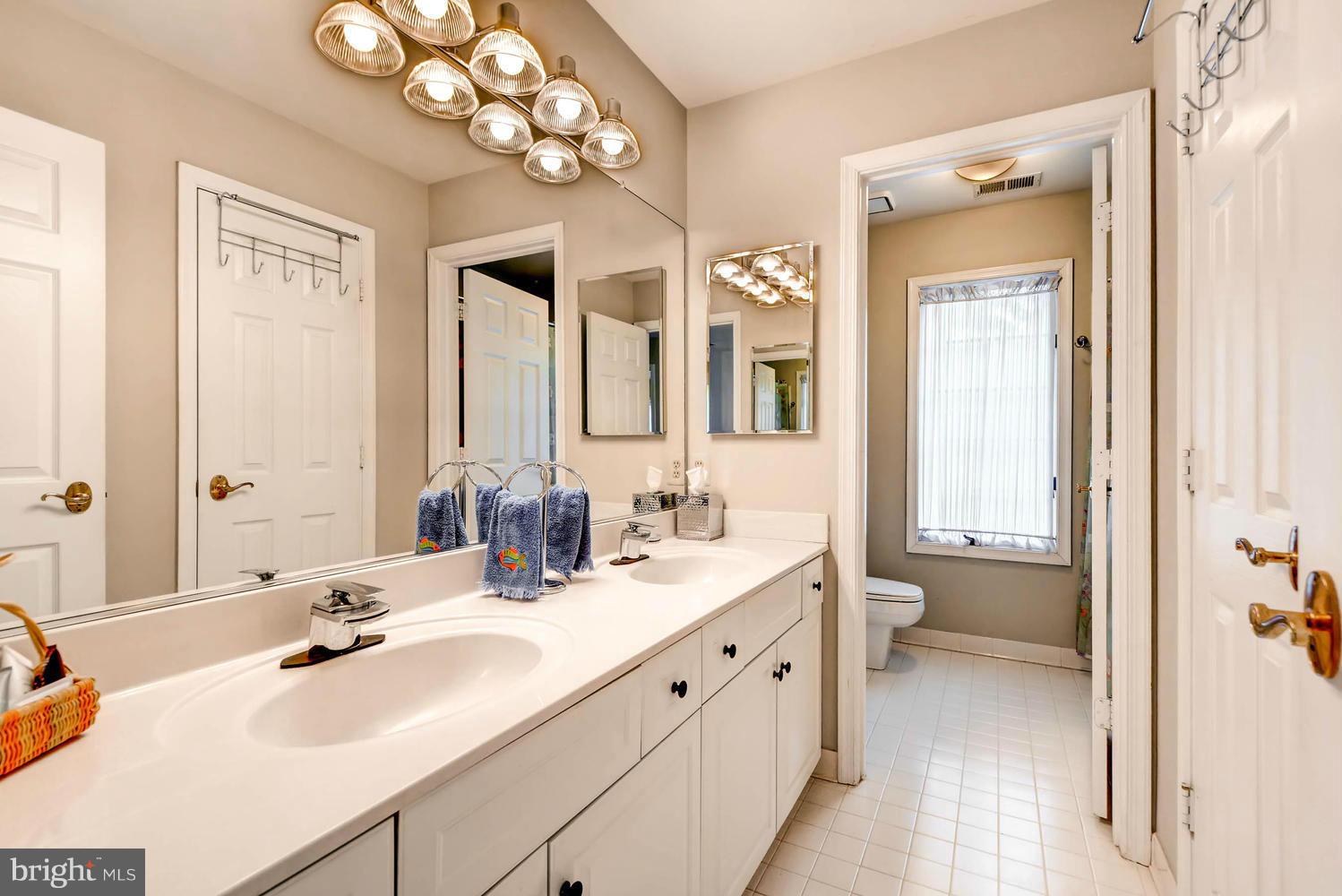 10656 Quarterstaff Road Columbia, MD 21044 - Photo 24 of 30 Bath