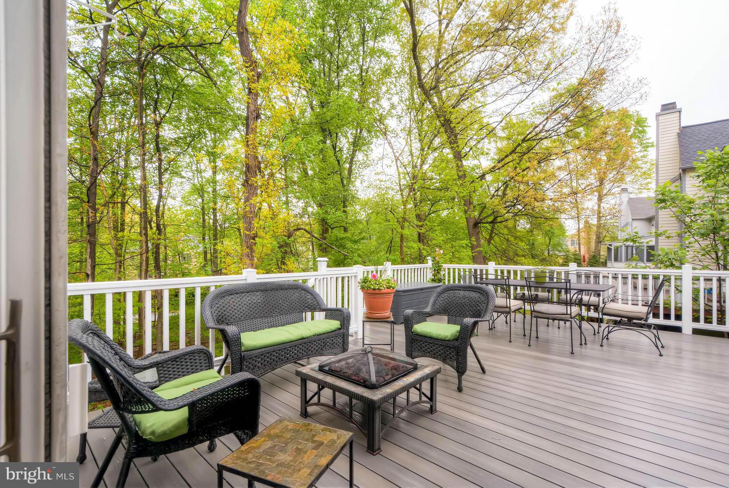 10656 Quarterstaff Road Columbia, MD 21044 - Photo 27 of 30 Deck
