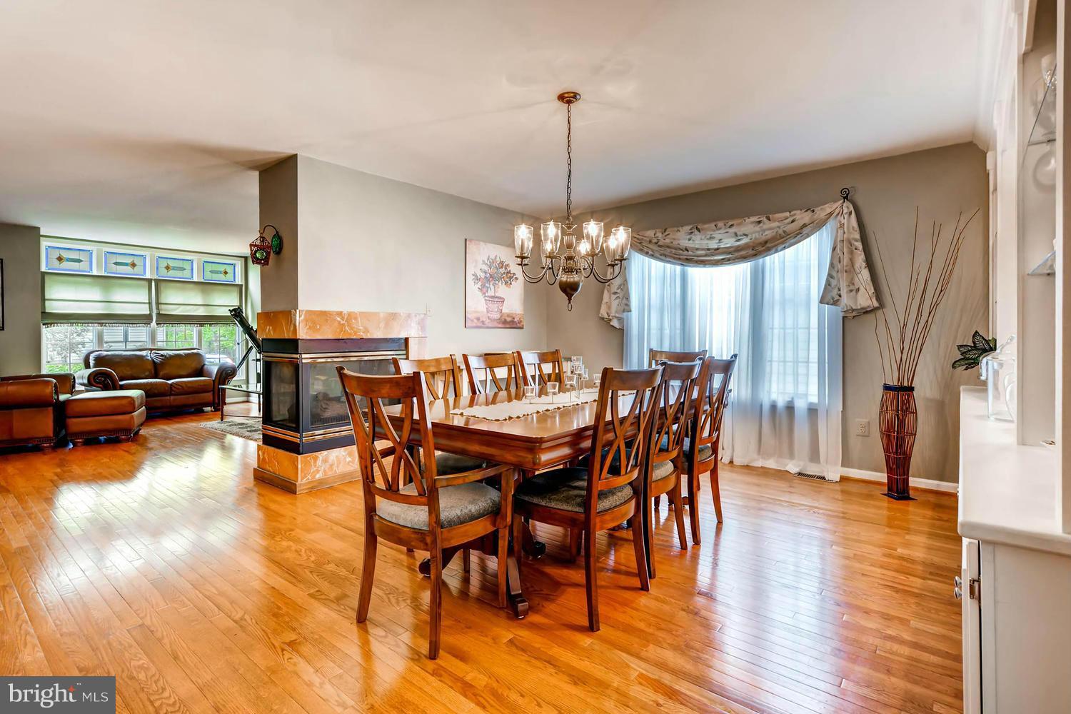 10656 Quarterstaff Road Columbia, MD 21044 - Photo 8 of 30 Dining Room