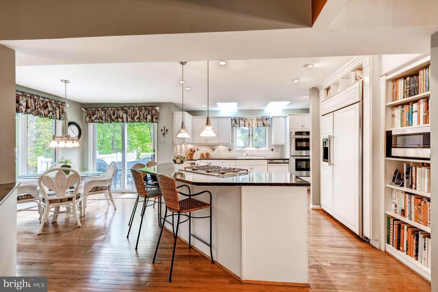 10656 Quarterstaff Road Columbia, MD 21044 - Photo 10 of 30 Kitchen