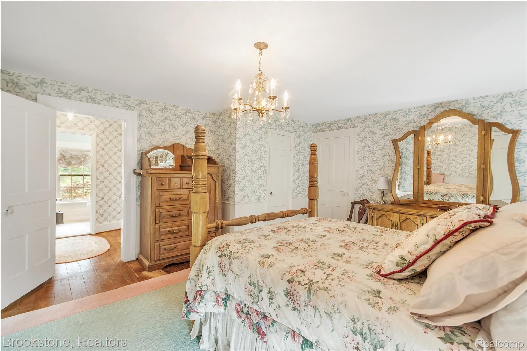 885 East Romeo Road Leonard, MI 48367 - Photo 30 of 60 30--WindowStill-Real-Estate-Photography-30.jpg