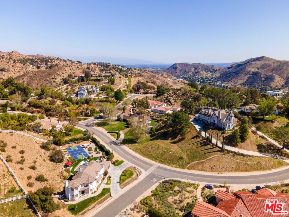 129 Saddlebow Road Bell Canyon, CA 91307 - Photo 39 of 39 a view of a workspace
