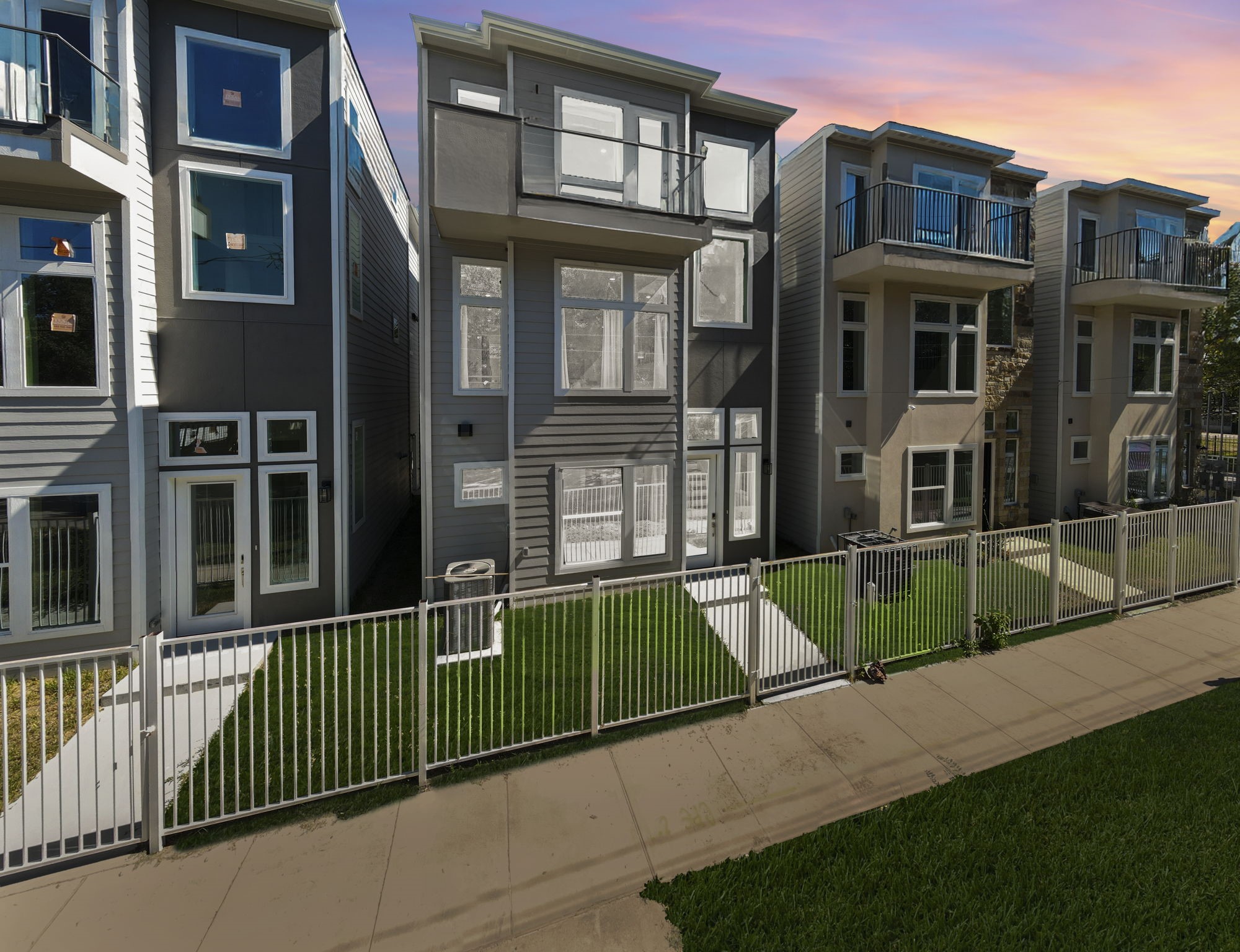 4017 Ward Street Houston, TX 77021 - Photo 1 of 45 Beautiful Modern community.