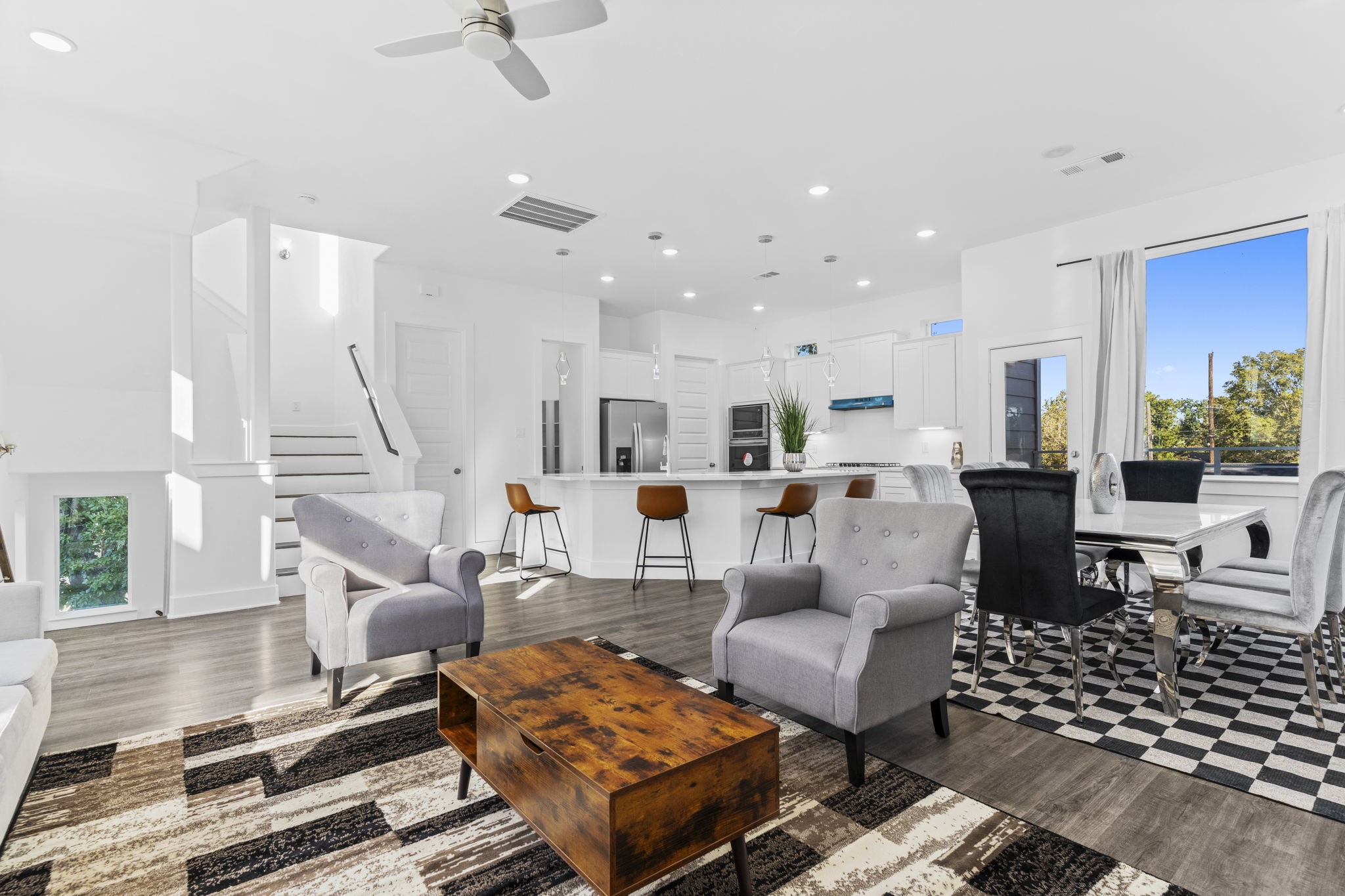 4017 Ward Street Houston, TX 77021 - Photo 41 of 45 Modern open floor plan perfect for entertaining and everyday comfort.