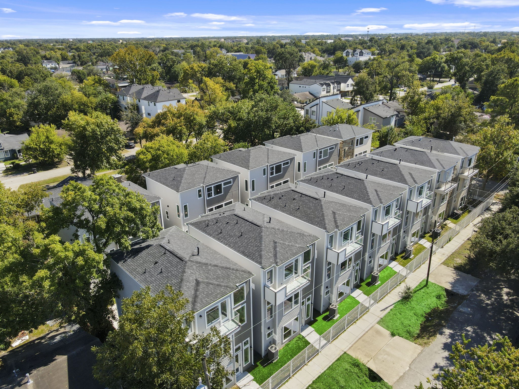 4017 Ward Street Houston, TX 77021 - Photo 39 of 45 Stunning drone view highlighting the home’s curb appeal and surroundings.