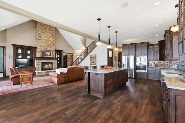 $1,925,000 | 11033 North Shore Drive, Spicer, MN 56288