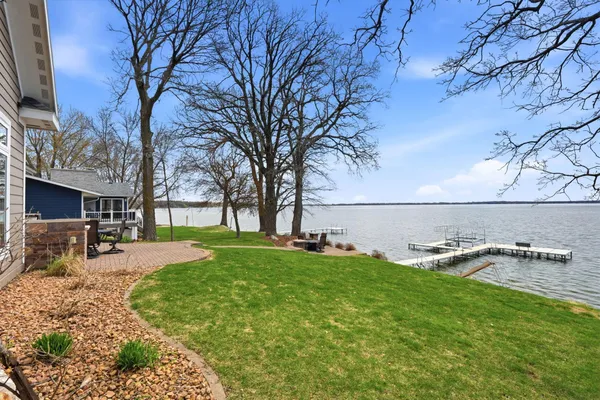 $1,925,000 | 11033 North Shore Drive, Spicer, MN 56288