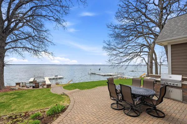 $1,925,000 | 11033 North Shore Drive, Spicer, MN 56288