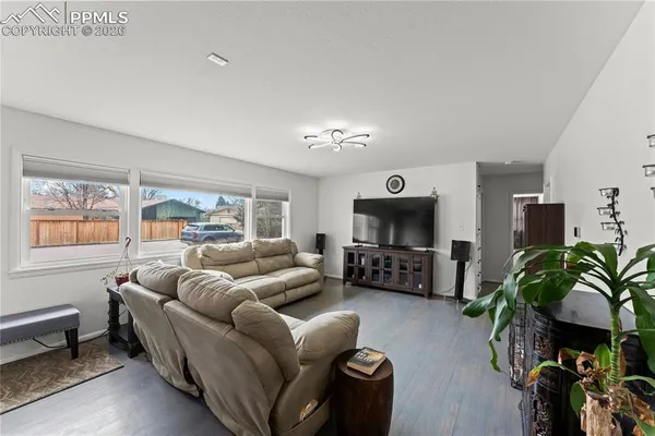 $419,500 | 632 Pinon Drive, Colorado Springs, CO 80905