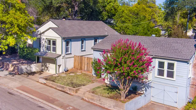 $415,000 | 1259-1261 Magnolia Avenue, Redding, CA 96001