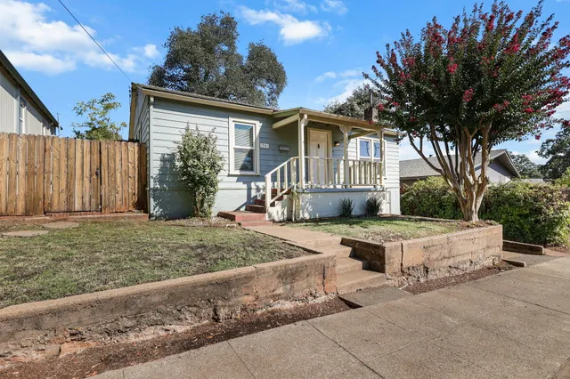 $415,000 | 1259-1261 Magnolia Avenue, Redding, CA 96001