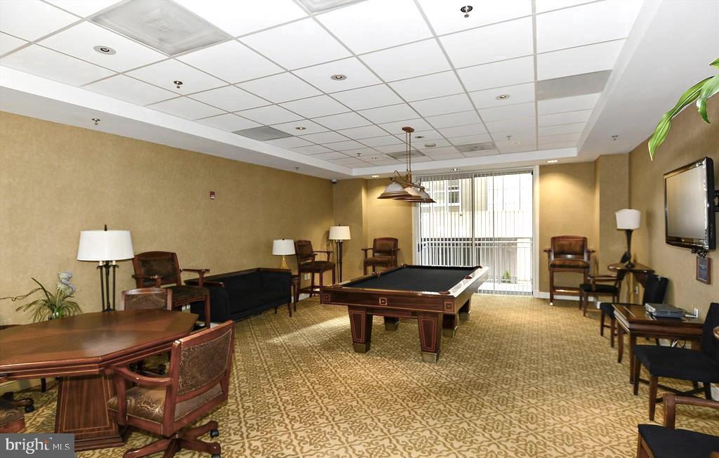 2726 Gallows Road, Unit 1011 Vienna, VA 22180 - Photo 20 of 22
