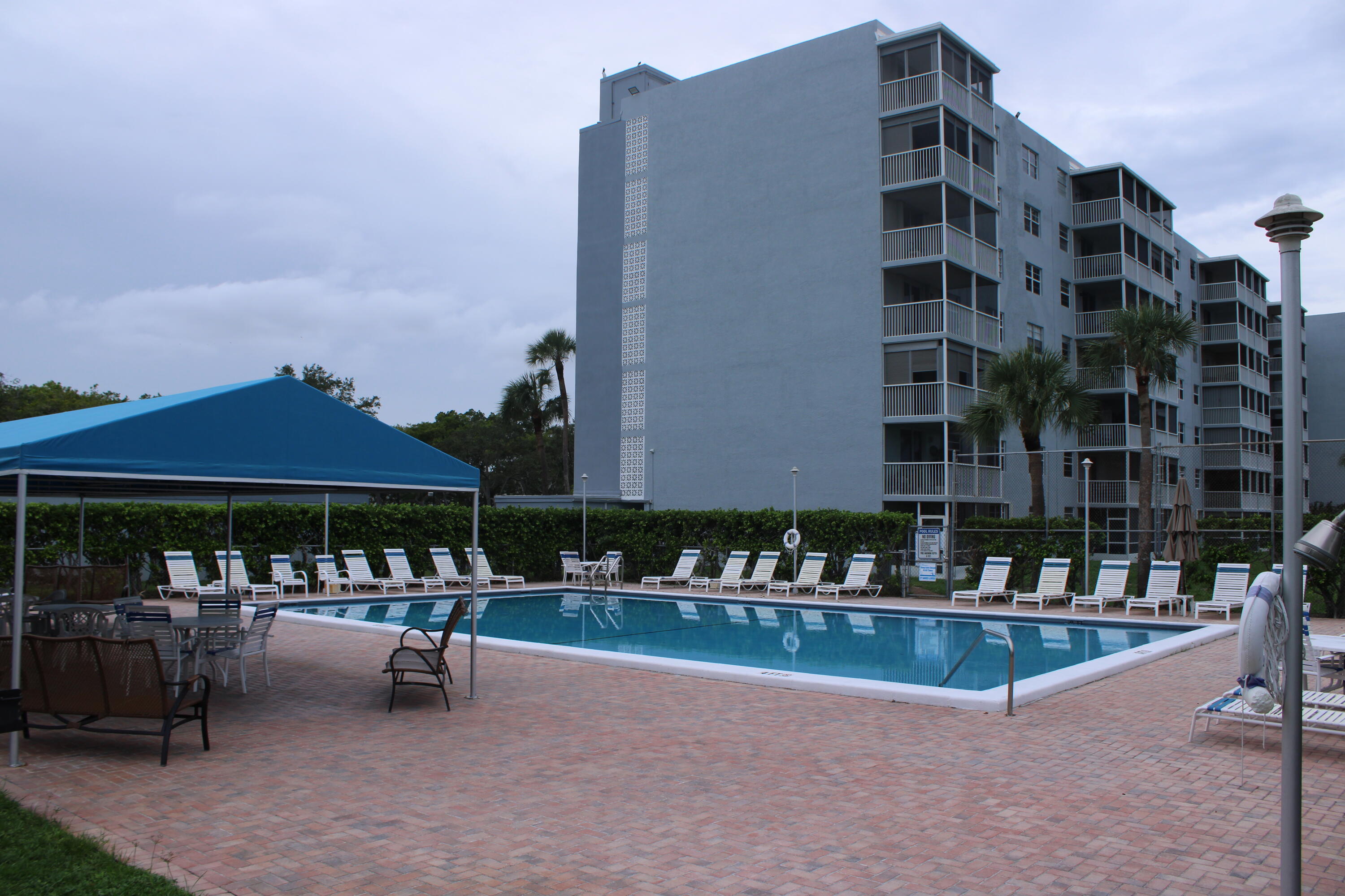 5500 Northwest 2nd Avenue, Unit 614 Boca Raton, FL 33487 - Photo 21 of 24 pool