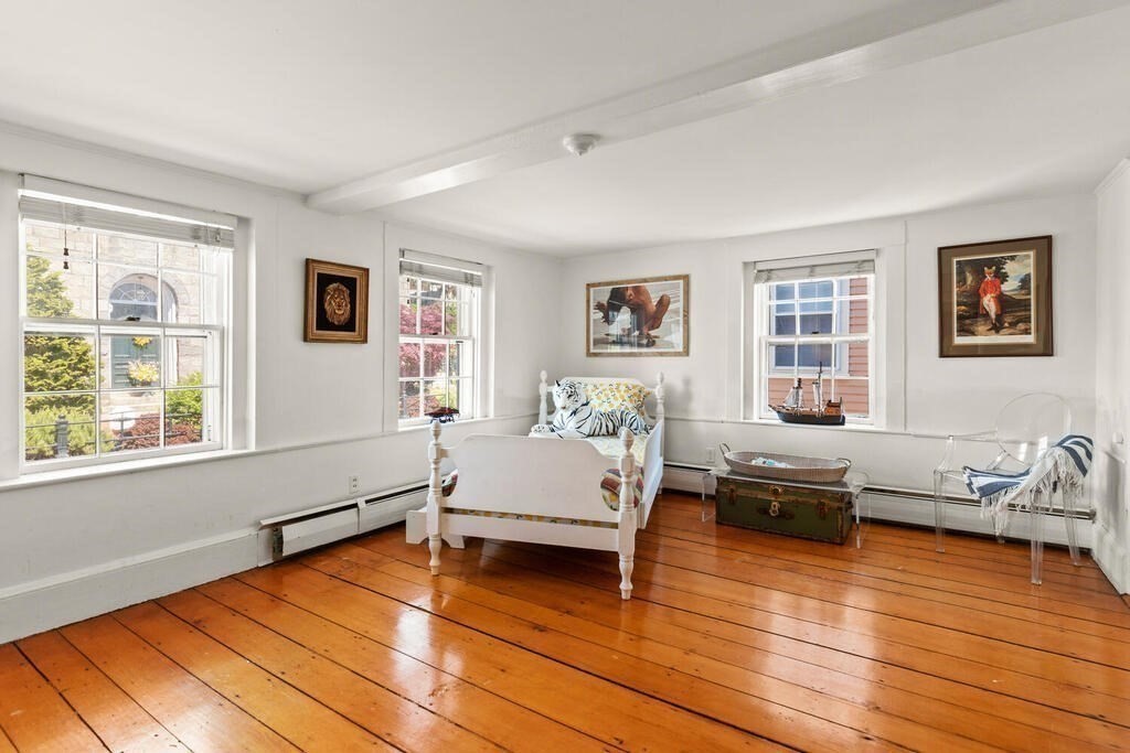 38 Washington Street Marblehead, MA 01945 - Photo 18 of 32 a living room with furniture and window