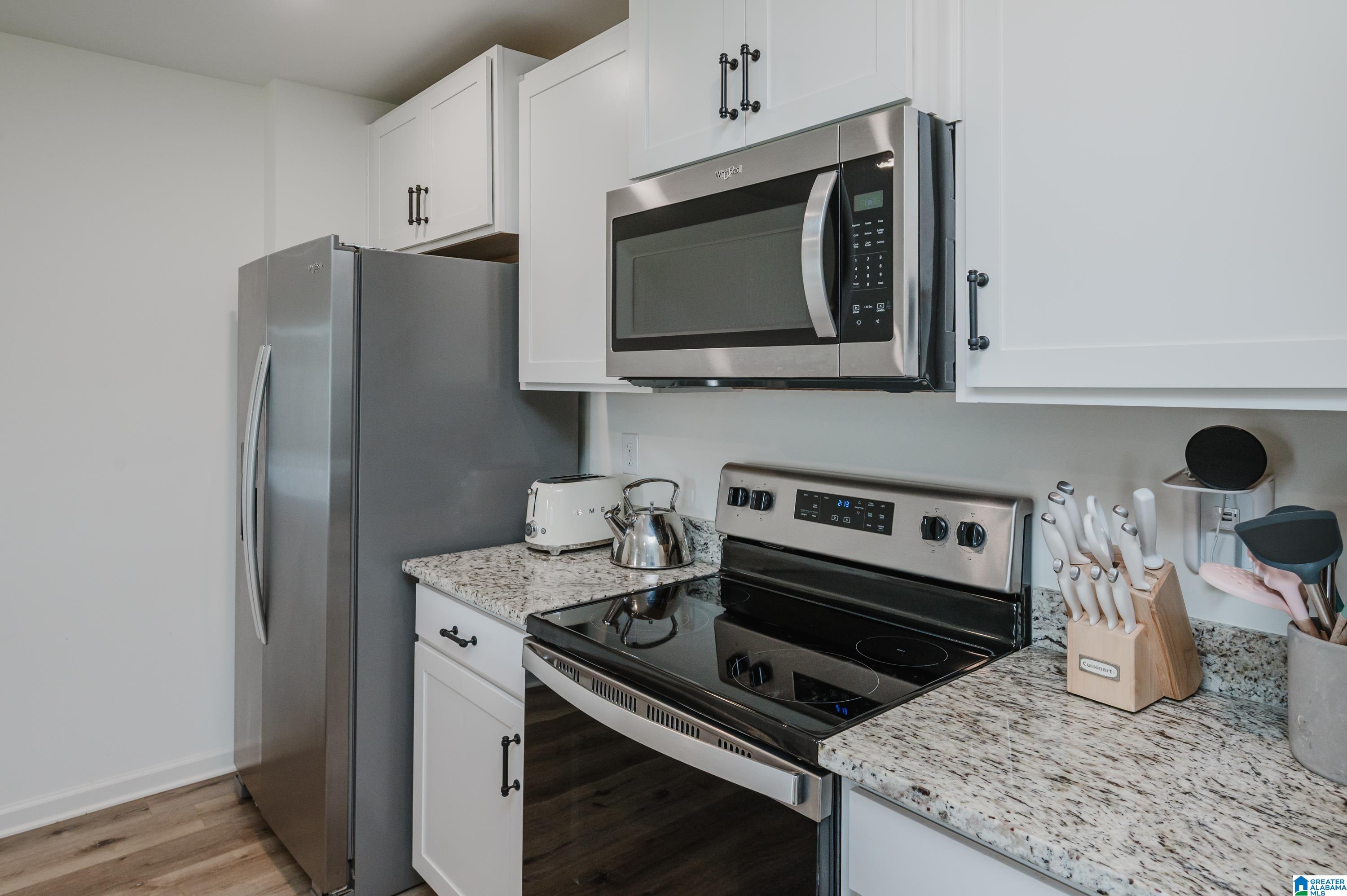 6982 Southern Trace Loop Leeds, AL 35094 - Photo 10 of 46