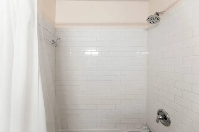 $2,300 | 219 Monterey Drive, Bolingbrook, IL 60440