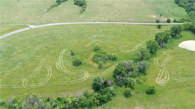 $814,200 | Hwy C Highway, Albany, MO 64402