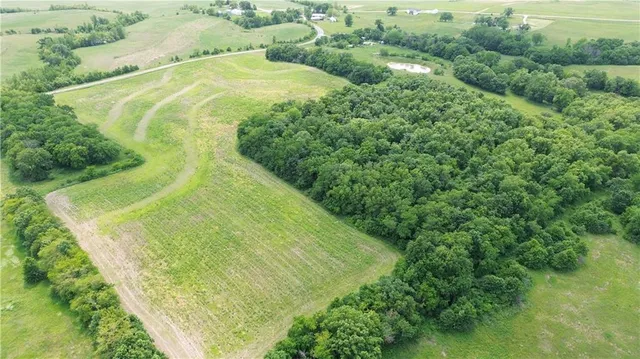 $814,200 | Hwy C Highway, Albany, MO 64402