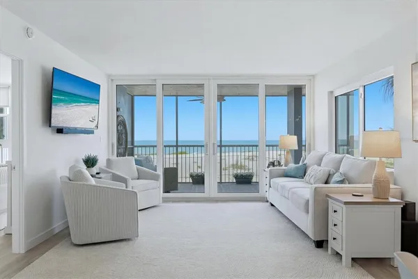 $949,000 | 555 The Esplanade North, Unit 205, Venice, FL 34285