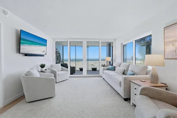 $949,000 | 555 The Esplanade North, Unit 205, Venice, FL 34285