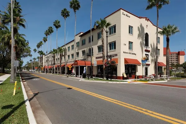 $949,000 | 555 The Esplanade North, Unit 205, Venice, FL 34285