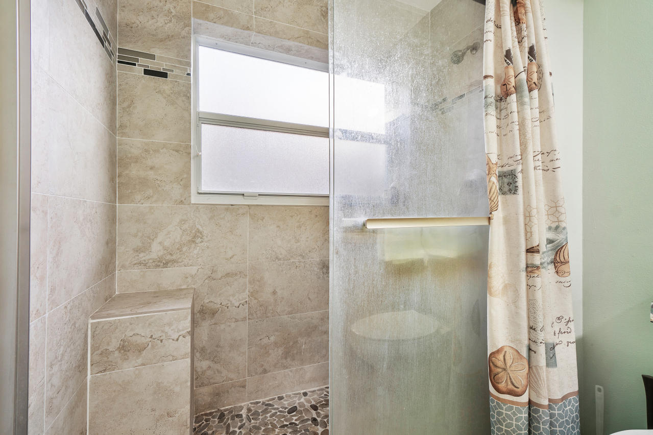 10819 Buttonwood Lake Drive Boca Raton, FL 33498 - Photo 14 of 20 015-10819ButtonwoodLakeDrive-BocaRaton-F