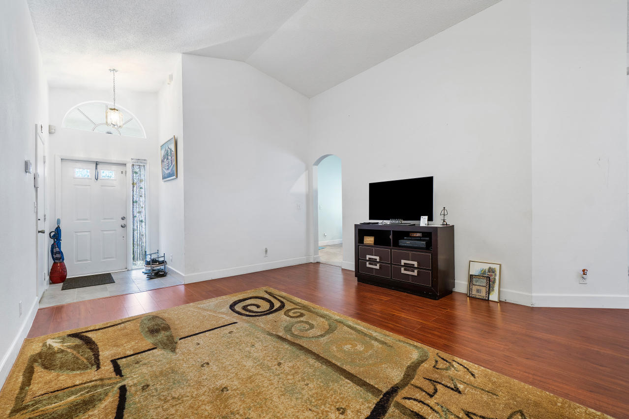 10819 Buttonwood Lake Drive Boca Raton, FL 33498 - Photo 5 of 20 006-10819ButtonwoodLakeDrive-BocaRaton-F